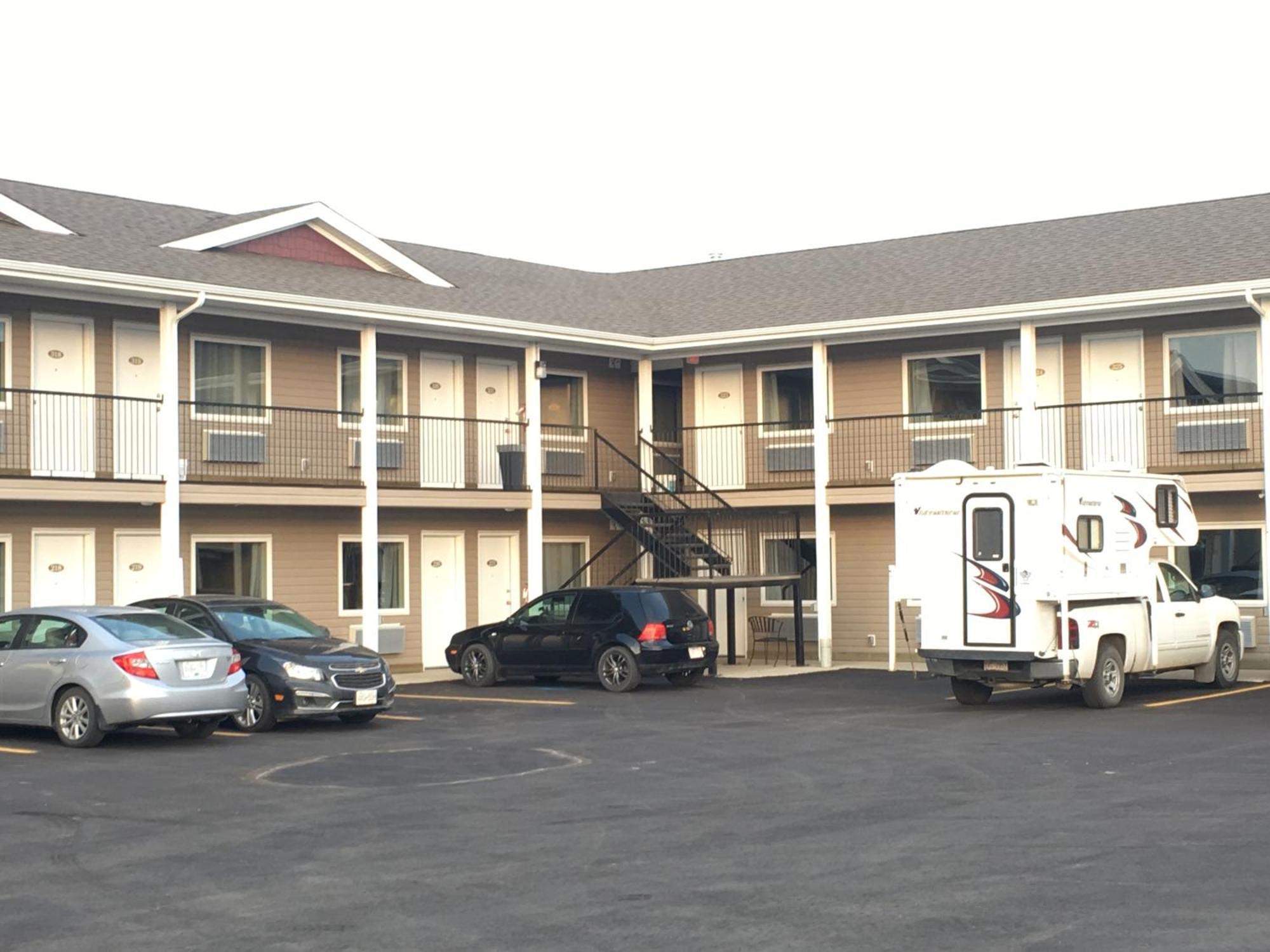 Voyageur Motel Rocky Mountain House Esterno foto